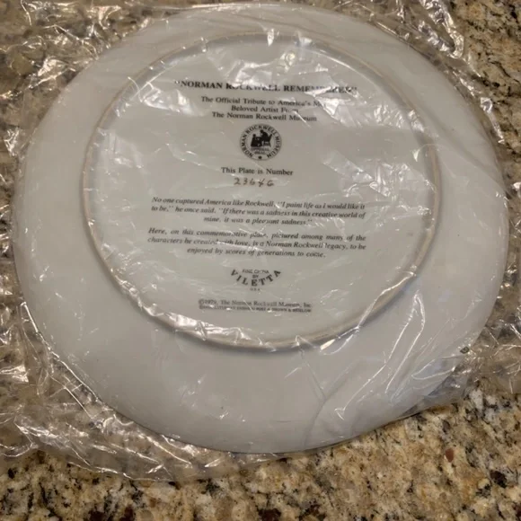Vintage Norman Rockwell Remembered NWT 1979 Collectors Plate